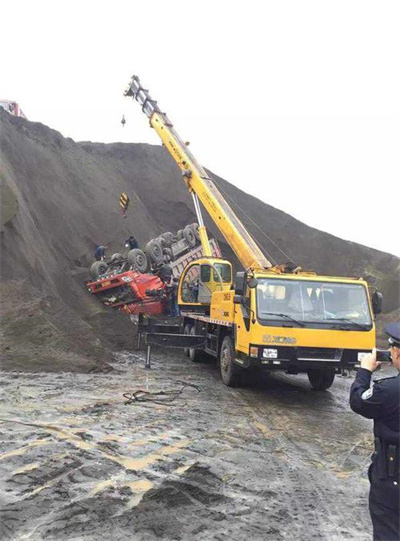 陆川上犹道路救援